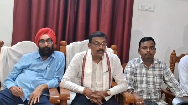 କଂଗ୍ରେସ ଦଳ ପକ୍ଷରୁ ଟିଟିଲାଗଡ଼ ପୂର୍ତ୍ତ ବିଭାଗ ଡାକ ବଙ୍ଗଳାଠାରେ ସାମ୍ବାଦିକ ସମ୍ମିଳନୀରେ ଅରବିନ୍ଦ ଦାସଙ୍କ କଡ଼ା ନିନ୍ଦା
