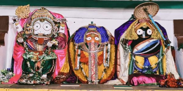 ଆଡ଼ପ ମଣ୍ଡପରେ ଶ୍ରୀ ବଳଦେବଜୀଉଙ୍କ ନୃସିଂହ ବାମନ ବେଶ