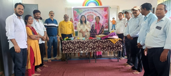 *ତୁଷୁରା କ୍ଲଷ୍ଟର ତରଫରୁ ବୁରୋମାଳ ପ୍ରାଥମିକ ବିଦ୍ୟାଳୟର ପ୍ରଧାନ ଶିକ୍ଷୟିତ୍ରୀ ସଂଯୁକ୍ତା ପ୍ରଧାନଙ୍କୁ ସେବା ନିବୃତ୍ତ ସମ୍ବର୍ଦ୍ଧନା ଜ୍ଞାପନ*