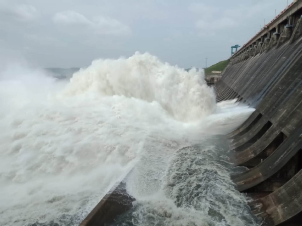 ହୀରାକୁଦ ଜଳଭଣ୍ଡାରରୁ  ରବିବାର ଦିନ ହେବ ପ୍ରଥମ ବନ୍ୟା ଜଳ ନିଷ୍କାସନ
