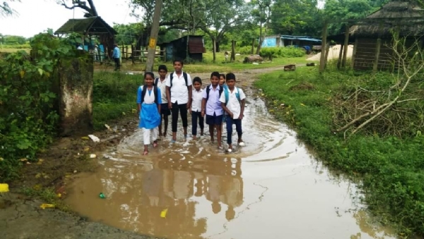 BIDYALAYA RE ANTHUE PANI