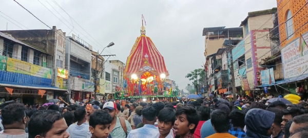 ଲକ୍ଷ୍ମୀ ସାଆନ୍ତାଣୀଙ୍କୁ ରସଗୋଲା ଖୁଆଇ ମାନସଭଞ୍ଜନ ରତ୍ନ ବେଦିକୁ ବାହୁଡିଲେ ମହାବାହୁ