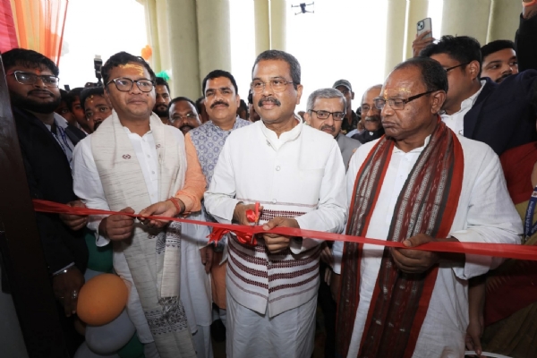 କୋରାପୁଟ ସ୍ଥିତ ଓଡ଼ିଶା କେନ୍ଦ୍ରୀୟ ବିଶ୍ୱବିଦ୍ୟାଳୟରେ ବିଭିନ୍ନ ପ୍ରକଳ୍ପର ଲୋକାର୍ପଣ ଓ ଭୂମିପୂଜନ  *ଓଡ଼ିଶା କେନ୍ଦ୍ରୀୟ ବିଶ୍ୱବିଦ୍ୟାଳୟର ନବକଳେବର ପାଇଁ ୭୫୦ କୋଟି ଟଙ୍କା ନିବେଶ ହୋଇଛି - ଧର୍ମେନ୍ଦ୍ର ପ୍ରଧାନ*