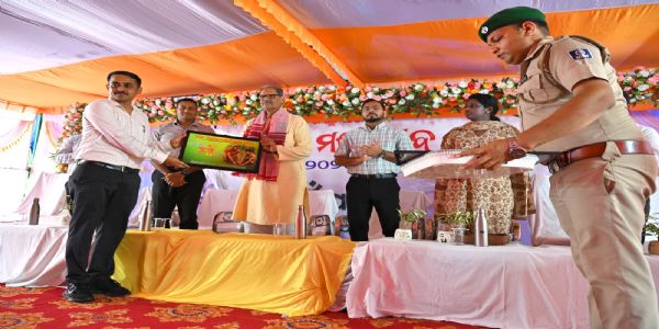 ମିର୍ଦ୍ଧପାଲି ରେ ଜିଲ୍ଲା ସ୍ତରୀୟ ବନ ଉତ୍ସବ ଉଦଯାପନ ରେ ଯୋଗଦେଲେ ଉପ ମୁଖ୍ୟମନ୍ତ୍ରୀ