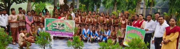 ଶ୍ୟାମସୁନ୍ଦର ଉଚ୍ଚ ବିଦ୍ୟାଳୟରେ ବନ ମହୋତ୍ସବ ପାଳିତ