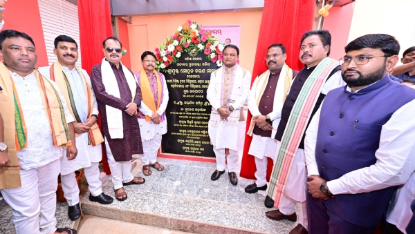 ଶହୀଦ ଲକ୍ଷ୍ମଣ ନାୟକ ମେଡିକାଲ କଲେଜ ଏବଂ ହସ୍ପିଟାଲରେ  ୬୫୦ ଶଯ୍ୟା ବିଶିଷ୍ଟ ଚିକିତ୍ସାଳୟର ଉଦଘାଟନ କଲେ ମୁଖ୍ୟମନ୍ତ୍ରୀ