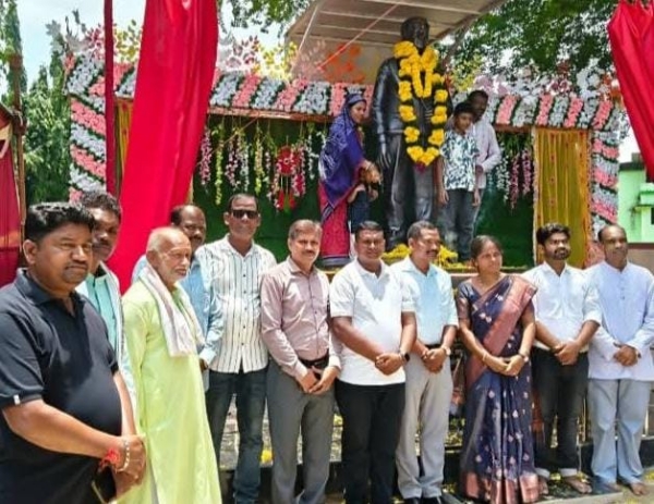ଦିବଙ୍ଗତ କବି ବଳରାମଙ୍କ ପ୍ରତିମୂର୍ତ୍ତି ଅନାବରଣ