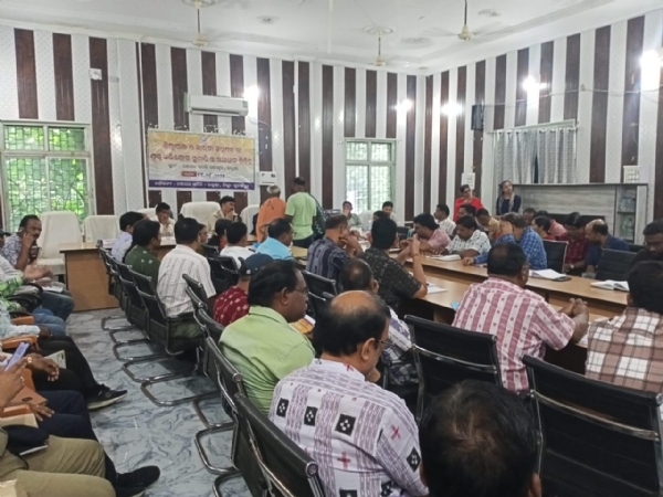 ସୁବର୍ଣ୍ଣପୁର ଜିଲ୍ଲାର ଉଲୁଣ୍ଡା ବ୍ଲକ ସ୍ତରୀୟ ଜିଲ୍ଲାପାଳ ଓ ଆରକ୍ଷୀ ଅଧିକ୍ଷକଙ୍କ ଯୁଗ୍ମ ଅଭିଯୋଗ ଶୁଣାଣି ଶିବିର : * ବିଭିନ୍ନ ପ୍ରକାର ର   ୭୭ ( ସତୋସ୍ତରି) ଗୋଟି ଅଭିଯୋଗ ଦରଖାସ୍ତ ଗ୍ରହଣ :