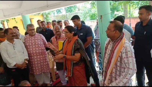 ଉପ ମୁଖ୍ୟମନ୍ତ୍ରୀ ପ୍ରଭାତି ପରିଡ଼ାଙ୍କ ସୁବର୍ଣ୍ଣପୁର ଜିଲ୍ଲା ଗସ୍ତ*- - - *ମହିଳା ଶିଶୁ ବିକାଶ ଓ ପର୍ଯ୍ୟଟନ ବିକାଶ ଉପରେ ଗୁରୁତ୍ଵ*-