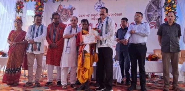 ରାଜ୍ୟରେ ଆଉ କୌଣସି ଜମିହୀନ ପରିବାର ରହିବେ ନାହିଁ