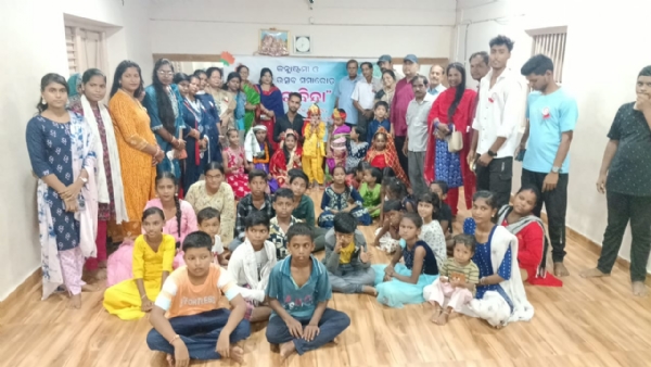 ଦ ବେଲ ପକ୍ଷରୁ ଦହିହାଣ୍ଡି ଭାଙ୍ଗିଲେ ଛାତ୍ରଛାତ୍ରୀ