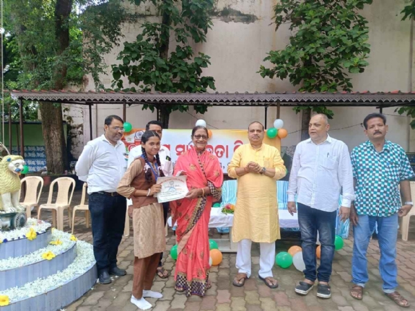 ବଲାଙ୍ଗୀର ଟାଉନ୍ ବାଳିକା ଉଚ୍ଚ ବିଦ୍ୟାଳୟରେ ସ୍ଵାଧୀନତା ଦିବସ ପାଳିତ