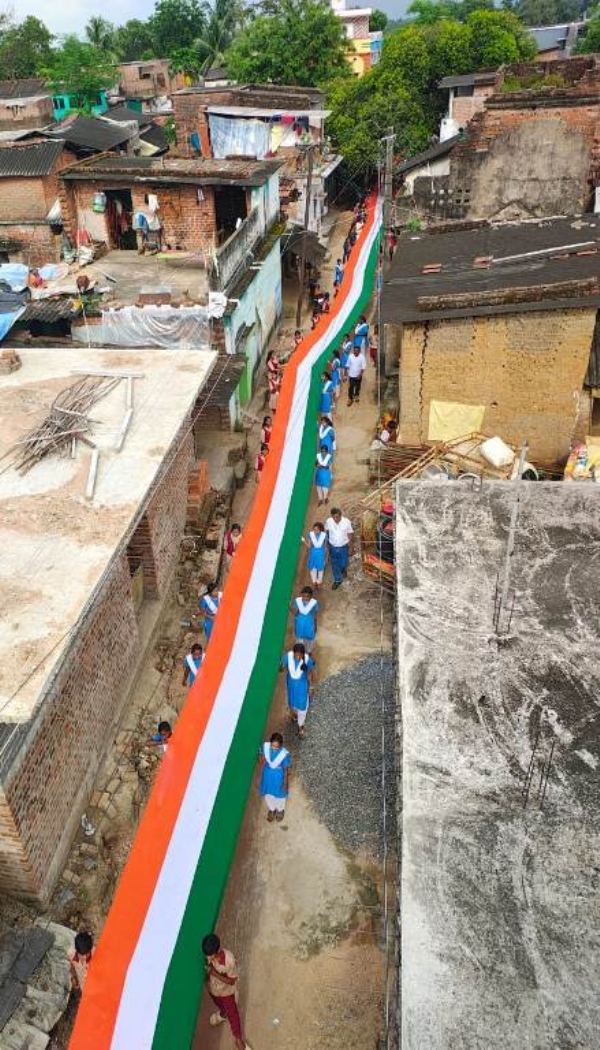 ମାୟାବର୍ହା ଗ୍ରାମରେ ଜାତୀୟ ତ୍ରିରଙ୍ଗା ପତାକା ଶୋଭାଯାତ୍ରା ଆୟୋଜିତ