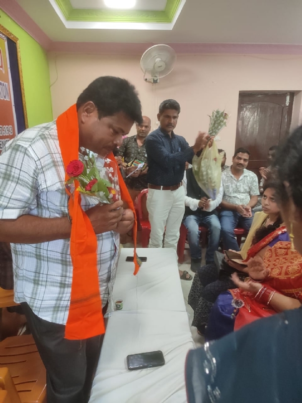 ରାଜସ୍ବ ଅମଲା ସଂଘ ଆନ୍ଦୋଳନ କୁ ବିରୋଧ ପ୍ରଦର୍ଶନ