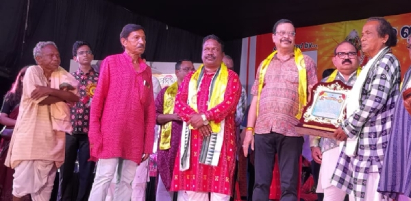 ପଶ୍ଚିମାଞ୍ଚଲ ଏକତା ମଞ୍ଚ ପକ୍ଷରୁ ରାଜ୍ୟ ସ୍ତରୀୟ ସମ୍ବଲପୁରୀ ଦିନ୍ ପାଳନ।