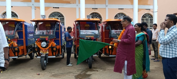 ବ୍ୟାଟେରି ଚାଳିତ  ସଫେଇ ଗାଡି ଉଦଘାଟନ କଲେ ବିଧାୟକ
