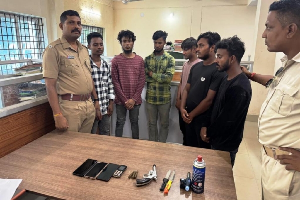 DAKAYATI GANGH ARREST BY POLICE