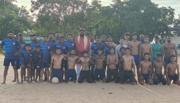 ନୂଆଖାଇ ଉପଲକ୍ଷେ କାଲସାଏପାଲିରେ ଫୁଟବଲ ମ୍ୟାଚ