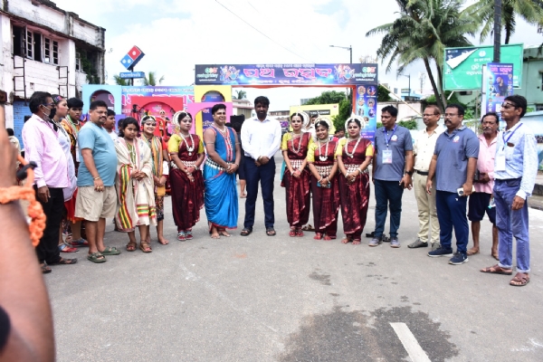 ପୁରୀ ରେ ପଥୋତ୍ସବ ଅନୁଷ୍ଠିତ ବିବିଧ କାର୍ଯ୍ୟକ୍ରମ କୁ ଉପଭୋଗ କଲେ ହଜାର ହଜାର ଦର୍ଶକ