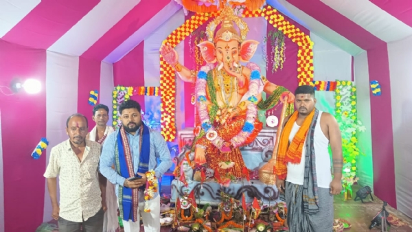 ଗଣେଶ ପୂଜା ମଣ୍ଡପ ବୁଲିଲେ ଯୁବ ସମାଜସେବୀ