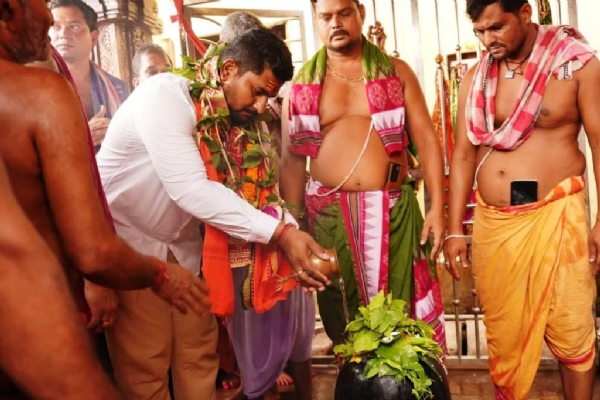 SRABANI YATRA RE AKHANDALAMANI NKU PUJA KALE MINISTER