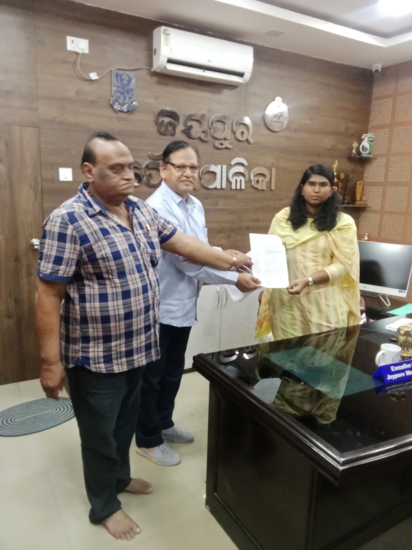କୁକୁରକୁ ସ୍ଥାନାନ୍ତର ସହ ହମ୍ସ ହଟାଇବା ଦାବି