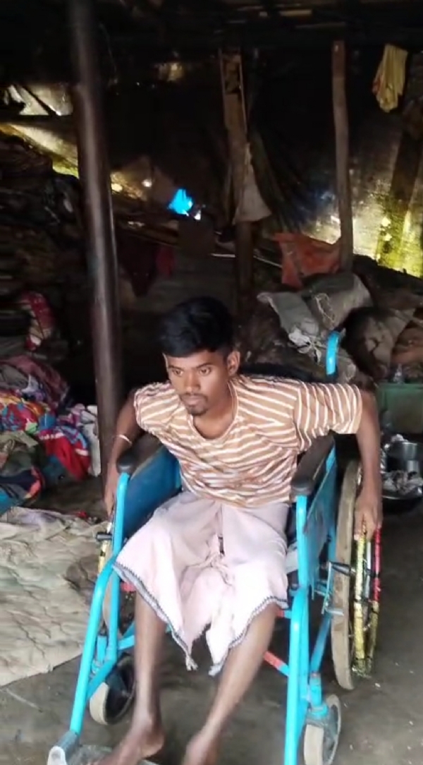 ମୁଣ୍ଡ ଗୁଞ୍ଜିବାକୁ ନାହିଁ ପକ୍କା ଘର, ପଲିଥିନ ତଳେ  ଦୟନୀୟ ଜୀବନ ବିତାଉଛନ୍ତି ଭୀମ ଙ୍କ ପରିବାର