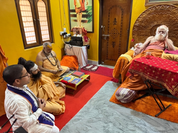 ଶଙ୍କରାଚାର୍ଯ୍ୟଙ୍କୁ ଭେଟିଲେ ଶ୍ରୀମନ୍ଦିର ପରିଚାଳନା କମିଟିର ନୁତନ ସଦସ୍ଯ ମହେଶ ସାହୁ