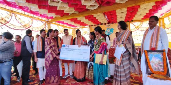 କୋରାପୁଟ ଜିଲ୍ଲା ଦୁଇ ଦିନିକିଆ ଗସ୍ତ କରିଛନ୍ତି ଉପ ମୂଖ୍ୟମନ୍ତ୍ରୀ ପ୍ରଭାତୀ ପରିଡା। କୋଟିଆ ଓ ଦେଓମାଳୀ ର ବିକାଶକୁ ତ୍ୱରାନ୍ୱିତ କରିବାକୁ ପ୍ରୟାସ