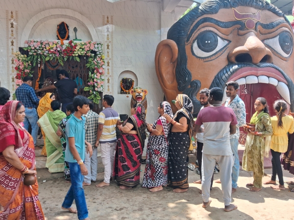 ସାଗର ପଡ଼ା ବାଲୁଙ୍କେଶ୍ୱର ବାବା ଙ୍କ ଠାରେ ଶ୍ରାବଣ ପୂର୍ଣ୍ଣମୀ ରେ ଗଙ୍ଗା ଜଳସେଇ