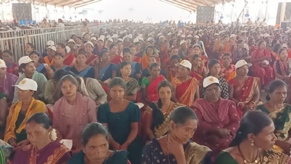 କୋରାପୁଟରେ ମୁଖ୍ୟମନ୍ତ୍ରୀ ଦେଲେ ସୁଭଦ୍ରା ଯୋଜନାର ତୃତୀୟ କିସ୍ତି ୧ କୋଟି ମହିଳା ହିତାଧିକାରୀ ପାଇଲେ ସୁଭଦ୍ରା ଟଙ୍କା ଖୁବ ଶୀଘ୍ର ଜୟପୁର ରୁ ଭୁବନେଶ୍ୱର, ବନ୍ଦେ ଭାରତ ଏକ୍ସପ୍ରେସ ଚାଲିବ  ଜୟପୁର ସ୍ଥିତ ପେପର ମିଲ ପୁନର୍ବାର ଚାଲୁ ହେବ