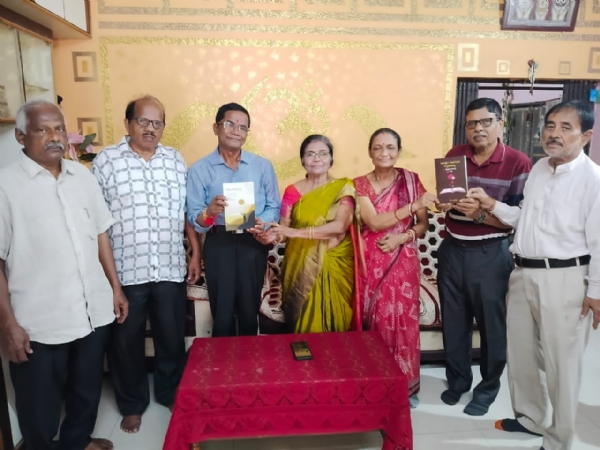 କବି ଗାଳ୍ପିକା ଗାୟତ୍ରୀ ସରାଫ ଙ୍କ ପ୍ରେମ ଗଳ୍ପ ଓ ଗାଥା ଗାୟତ୍ରୀ ୨ ପୁସ୍ତକ ଉନ୍ମୋଚିତ
