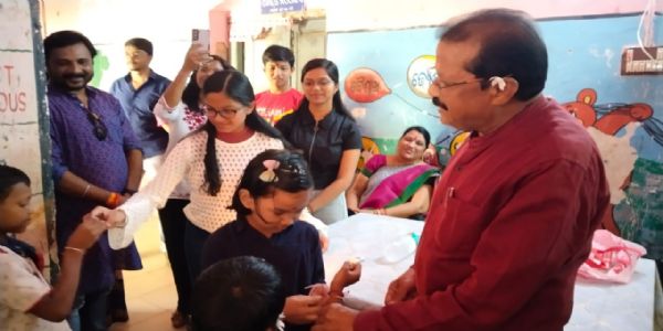ଉତ୍କଳ ବାଳାଶ୍ରମ, ସୋନପୁର ଠାରେ ଅନ୍ତେବାସୀଙ୍କ ସହିତ ଜିଲାପାଳଙ୍କ ଦ୍ଵାରା ପରିବାର ସହିତ ରାକ୍ଷୀ ପୂର୍ଣିମା ପାଳନ