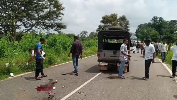 ତୁରେକେଲା ନିକଟରେ ପିକ୍-ଅପ୍ ଯାନ ଧକ୍କା ରେ  ୨ ଭାଇଙ୍କ ମୃତ୍ୟୁ ।