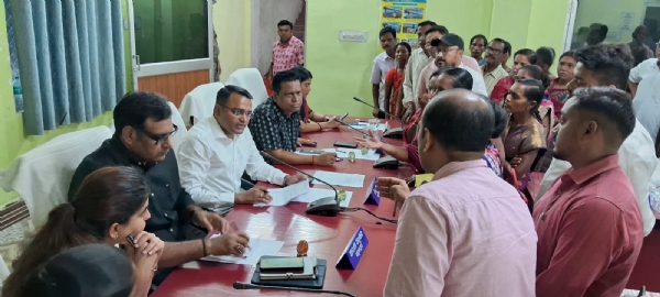 ଯୁଜୁମୁରା ବ୍ଲକ ପରିସରରେ ଜନ ଅଭିଯୋଗ ଶୁଣାଣି : ଆଗତ ୫୯ ଅଭିଯୋଗରୁ ଗୋଟିଏ ମାମଲା ଶୁଣାଣି
