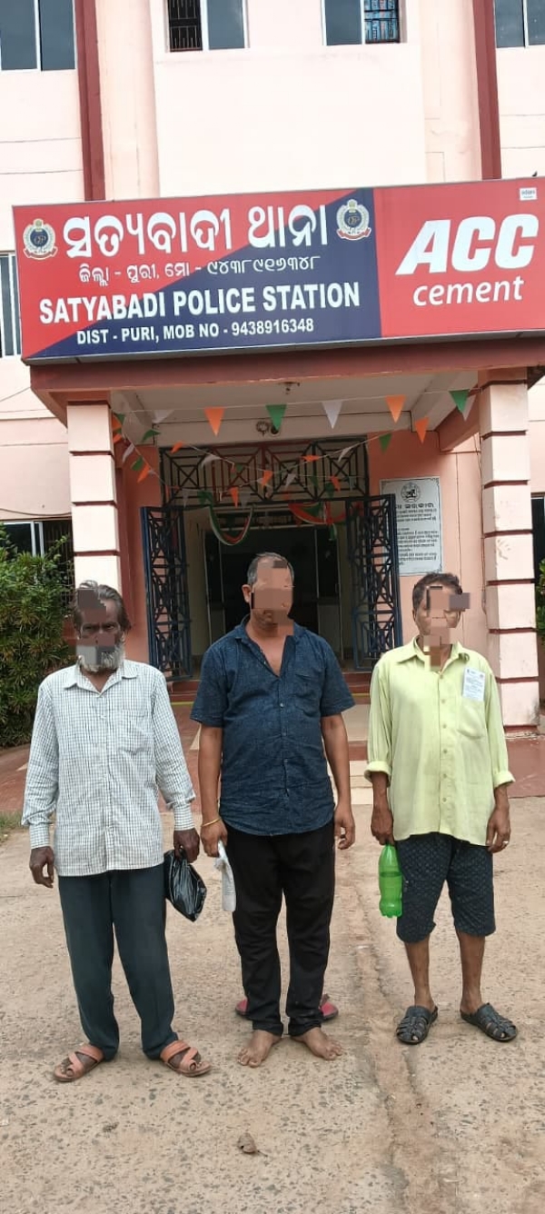 ସତ୍ଯବାଦୀରେ ତିନି ୱାରେଣ୍ଟି ଗିରଫ