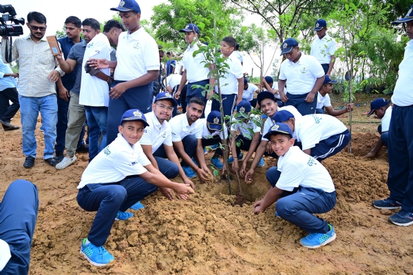 ସୈନିକ ସ୍କୁଲ ପରିସରରେ ବୃକ୍ଷରୋପଣ କାର୍ଯ୍ୟକ୍ରମ