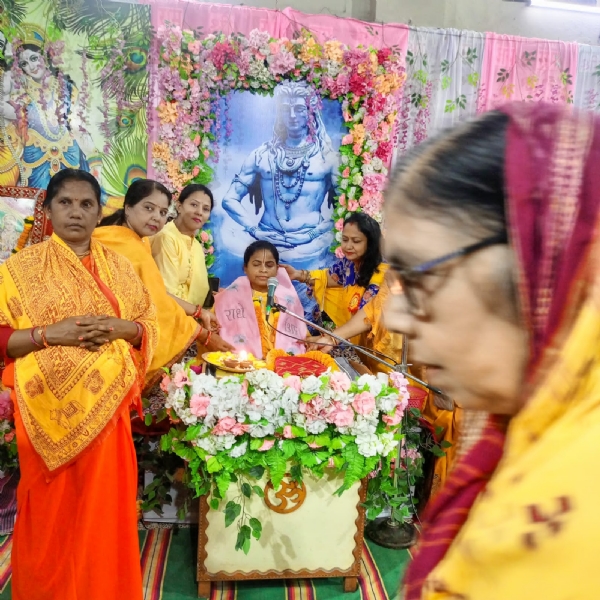 ବଲାଙ୍ଗିର ଶ୍ରୀ ରାମ ଚରିତ ମାନସ ମନ୍ଦିର ରେ ବାନବାସୀ ବ୍ୟାସ କଥାକାର ସୁଶ୍ରୀ ସଂଗୀତା କିଶୋରୀଜୀ ଙ୍କ ଶିବପୁରାଣ କଥା