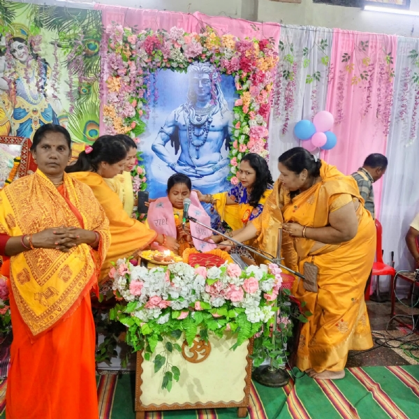 ବଲାଙ୍ଗିର ଶ୍ରୀ ରାମ ଚରିତ ମାନସ ମନ୍ଦିର ରେ ବାନବାସୀ ବ୍ୟାସ କଥାକାର ସୁଶ୍ରୀ ସଂଗୀତା କିଶୋରୀଜୀ ଙ୍କ ଶିବପୁରାଣ କଥା