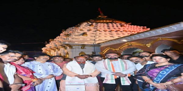 ମନମୋହନ ସାମଲଙ୍କ ଆଖଣ୍ଡଳମଣି ଦର୍ଶନ
