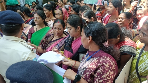 ବଲାଙ୍ଗିର ମହିଳା ବିଜେଡି ପକ୍ଷରୁ ଏସପିଙ୍କ ଜରିଆରେ ଡିଜି ଙ୍କୁ ଦାବିପତ୍ର