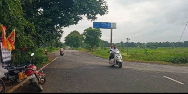 ସ୍ବଚ୍ଛ ଭାରତ ଅଭିଯାନ ଫେଲ୍:  ତାଲପାଲି ରାଜରାସ୍ତା ପାଲଟିଛି ମଳତ୍ୟାଗ ଅଞ୍ଚଳ