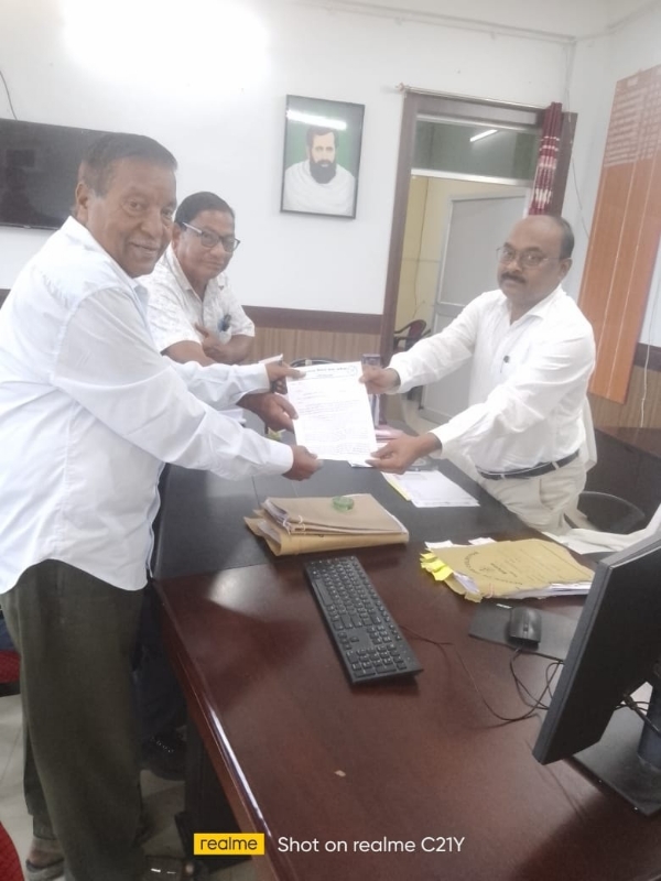 ବୌଦ୍ଧ ଜିଲାରେ ମିଳୁନାହିଁ ୟୁରିଆ ସାର, ଚିନ୍ତାରେ ଚାଷୀ, ଅଚିନ୍ତାରେ ନେତା ଓ ଜିଲା ପ୍ରଶାସନ୧