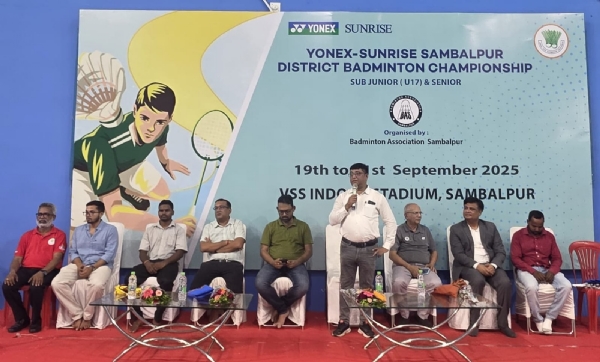 ସମ୍ବଲପୁର ବୀର ସୁରେନ୍ଦ୍ର ସାଏ ଇଣ୍ଡୋର ହଲରେ ସିନିଅର ଓ ସବ୍ ଜୁନିଅର  ଜିଲ୍ଲା ସ୍ତରୀୟ ବ୍ୟାଡ଼ମୀଣ୍ଟନ ପ୍ରତିଯୋଗିତା ଉଦଘାଟିତ