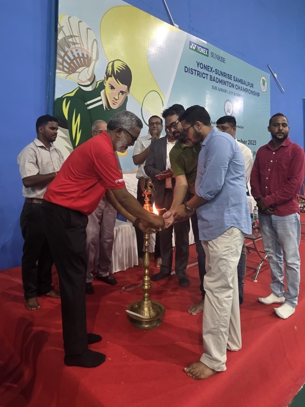 ସମ୍ବଲପୁର ବୀର ସୁରେନ୍ଦ୍ର ସାଏ ଇଣ୍ଡୋର ହଲରେ ସିନିଅର ଓ ସବ୍ ଜୁନିଅର  ଜିଲ୍ଲା ସ୍ତରୀୟ ବ୍ୟାଡ଼ମୀଣ୍ଟନ ପ୍ରତିଯୋଗିତା ଉଦଘାଟିତ