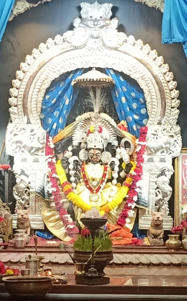 ଦଶହରା ପାଇଁ ଚଳଚଞ୍ଚଳ ସହର , ବିଭିନ୍ନ ଦୈବୀ ପୀଠ ଏବଂ ପୂଜାମଣ୍ଡପରେ  ଶାରଦୀୟ ନବରାତ୍ର ପୂଜାଶୁଭାରମ୍ଭ,
