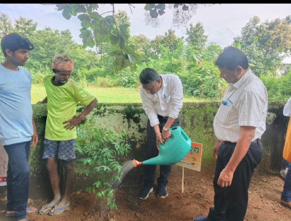 ସେବା ପର୍ବ ପାଳନ ଉପଲକ୍ଷେ ଆର୍ଥିକ ସାକ୍ଷରତା ଓ ବୃକ୍ଷ ରୋପଣ କାର୍ଯ୍ୟକ୍ରମ।