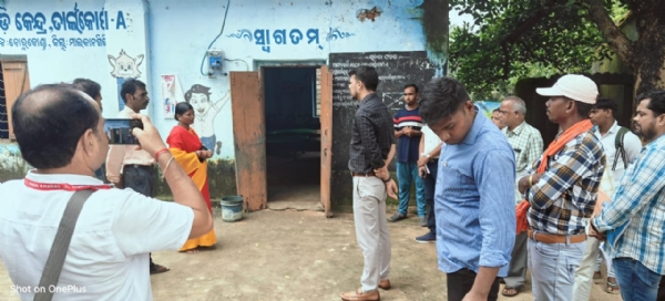 ତାର୍ଲାକୋଟା ଗ୍ରାମ ପଞ୍ଚାୟତରେ ବିଭିନ୍ନ ଉନ୍ନୟନ ମୂଳକ କାର୍ଯ୍ୟ ସମୀକ୍ଷା କଲେ ଜିଲ୍ଲାପାଳ