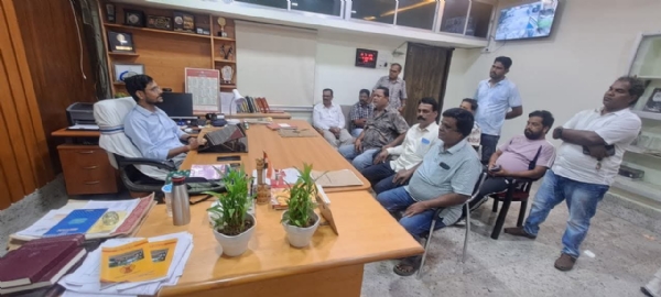 ନଗର କଂଗ୍ରେସ ପକ୍ଷରୁ ମହାଦେବ ମନ୍ଦିର ପାଶ୍ୱର୍ସ୍ଥ ସର୍ବ ପୁରାତନ କଲ୍ୟାଣ ମଣ୍ଡପ ପୁନଃଉଦ୍ଧାର ଓ ମରାମତି ଦାବିେ ଉପଜିଲ୍ଲାପାଳ ଅଫିସ ଘେରାଓ ଦଶହରା ପରେ କାର୍ଯ୍ୟାରମ୍ଭ ର ପ୍ରତିଶୃତି ଦେଇଛନ୍ତି ଉପଜିଲ୍ଲାପାଳ-ନଗର କଂଗ୍ରେସ