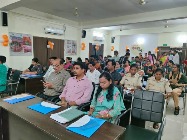 ଘରୋଇ ହିଂସା ଆଇନ - ୨୦୦୫ ଏବଂ ଯୌତୁକ ନିରୋଧ ଆଇନ -୧୯୬୧ ସମ୍ପର୍କିତ ପ୍ରଶିକ୍ଷଣ ଶିବିର